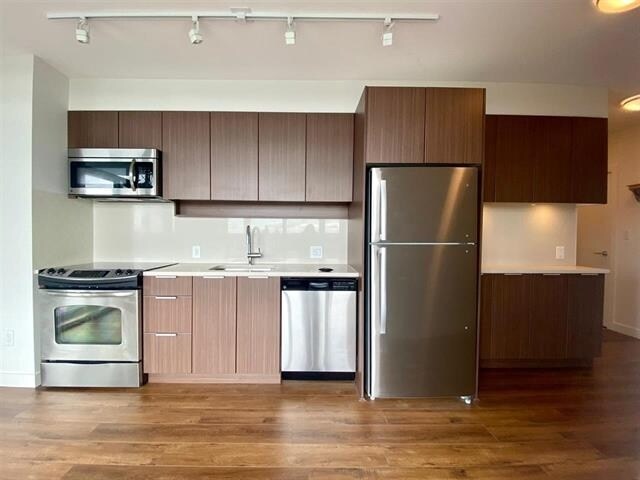 13308 Central Ave in Surrey, BC - Building Photo