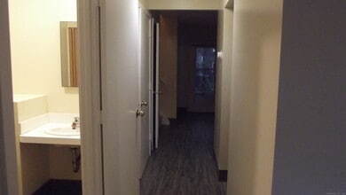 46 St James St in Manchester, CT - Building Photo - Building Photo