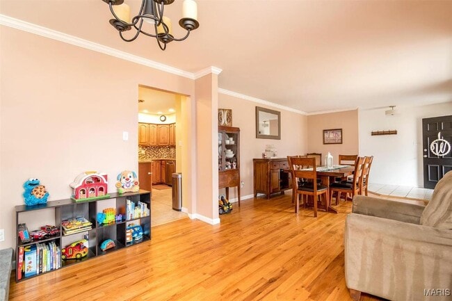 property at 1600 Redbluff Ct