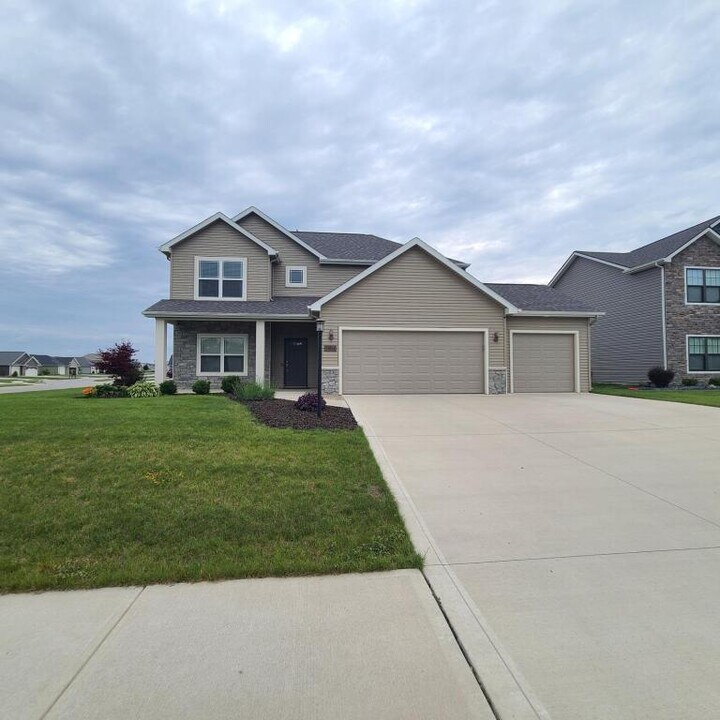 13656 Four Elms Trail in Fort Wayne, IN - Building Photo