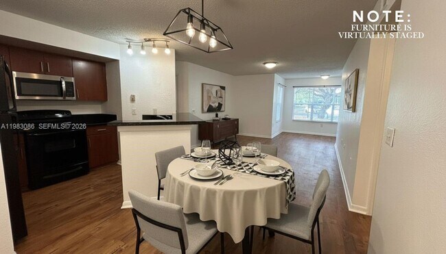 12980 Vista Isles Dr in Sunrise, FL - Building Photo - Building Photo