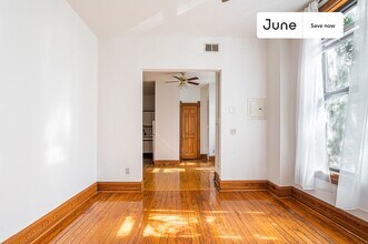 3134 N Southport Ave in Chicago, IL - Foto de edificio - Building Photo