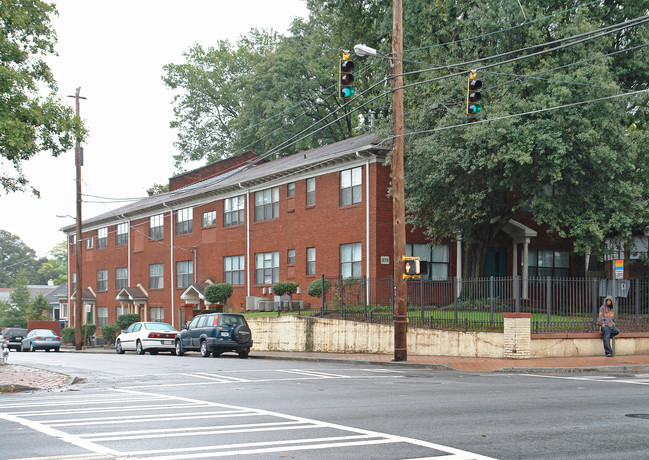 375 N Boulevard in Atlanta, GA - Foto de edificio - Building Photo