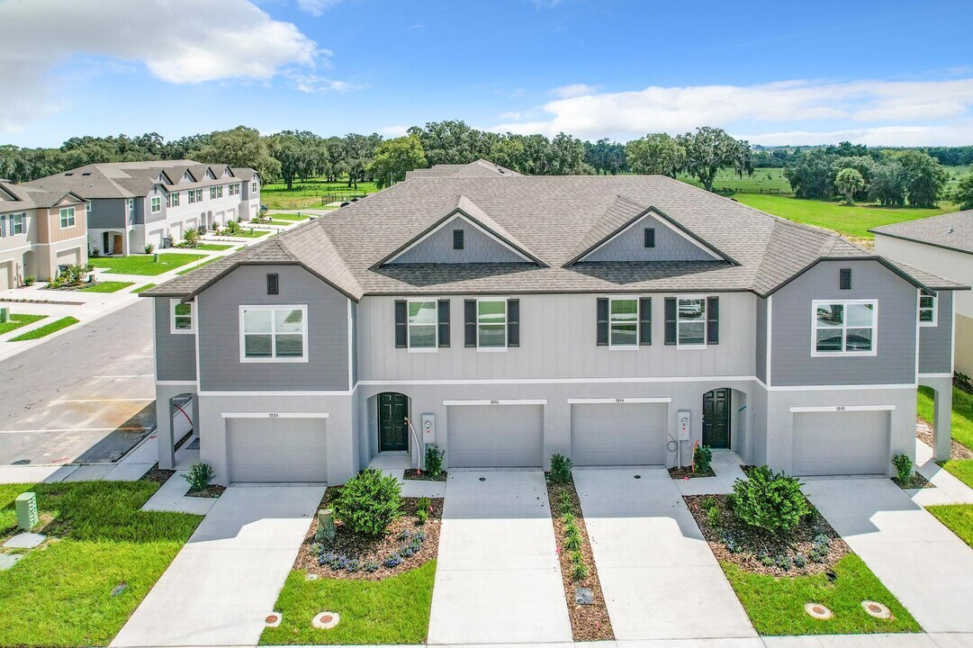 3886 Academia Ave in Lakeland, FL - Building Photo