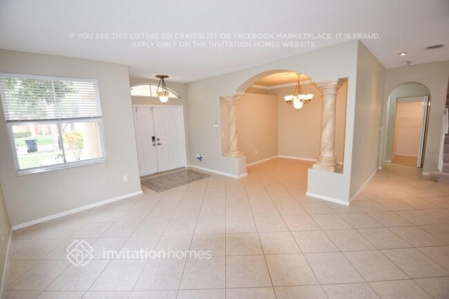 7594 Oak Grove Cir in Greenacres, FL - Building Photo - Building Photo