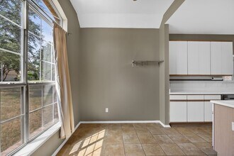 8404 Tyhurst Dr in Austin, TX - Building Photo - Building Photo