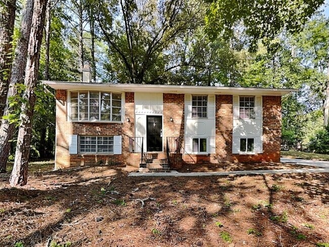 property at 1540 Walnut Ridge Ct