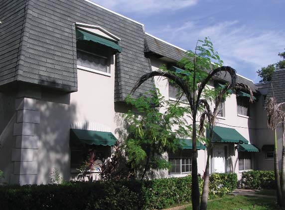 Oakclair Apartments in St. Petersburg, FL - Building Photo