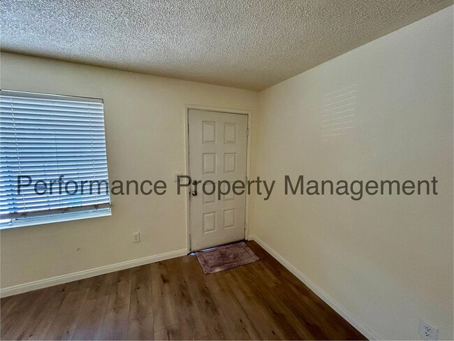 2736 Potomac Ave in Bakersfield, CA - Building Photo - Building Photo