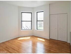 4847 W Washington Blvd, Unit 2 in Chicago, IL - Building Photo - Building Photo