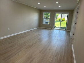 1B John Adams Ct in Monroe Township, NJ - Building Photo - Building Photo