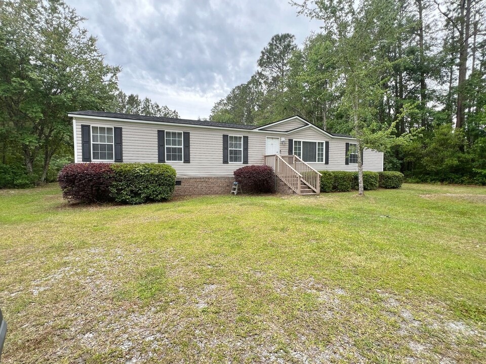 4850 County Line Rd in Ludowici, GA - Building Photo
