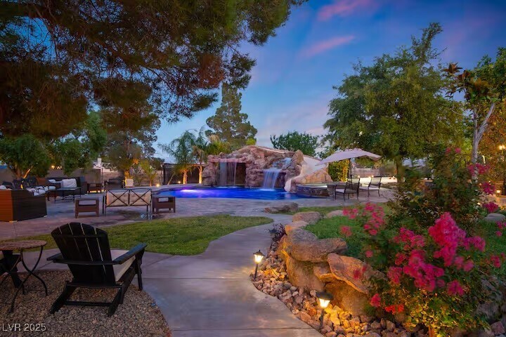 8465 W Wigwam Ave in Las Vegas, NV - Foto de edificio