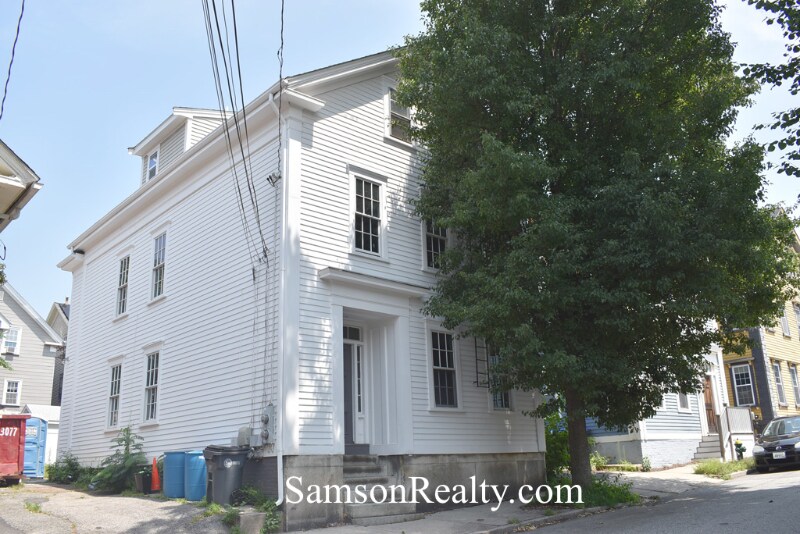 104 Sheldon St in Providence, RI - Building Photo