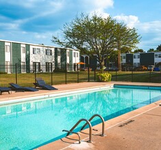 The Alexandra Apartments in Lexington, KY - Building Photo - Building Photo