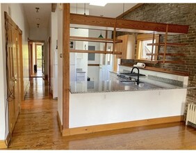 71 Boylston St-Unit -3 in Brookline, MA - Building Photo - Building Photo