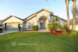 18528 Avocet Dr in Lutz, FL - Building Photo