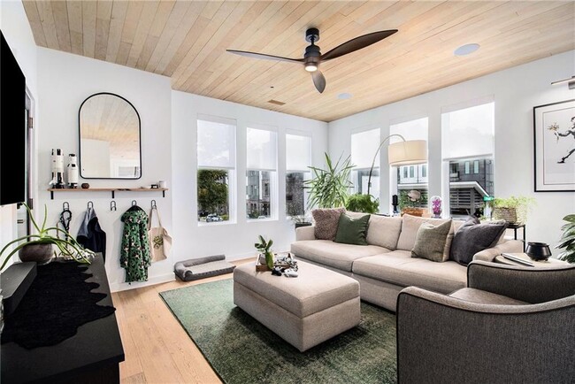 property at 395 Pratt Dr SE