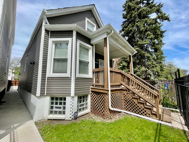 property at 5738 S Paulina St