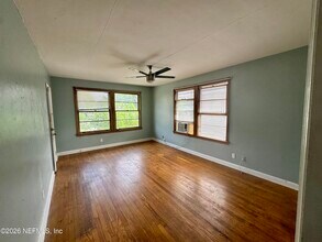 2338 Oak St in Jacksonville, FL - Foto de edificio - Building Photo