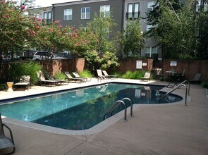 730 Walker Square in Charlottesville, VA - Building Photo - Building Photo