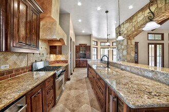 114 Kollmeyer Cir in Austin, TX - Building Photo - Building Photo