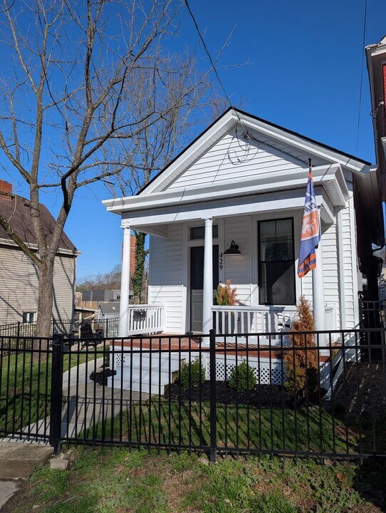 429 McDowell St in Cincinnati, OH - Building Photo