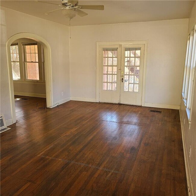 1913 Robbins Pl-Unit -A in Austin, TX - Foto de edificio - Building Photo