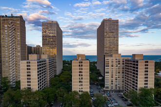 Algonquin Apartments in Chicago, IL - Foto de edificio - Building Photo