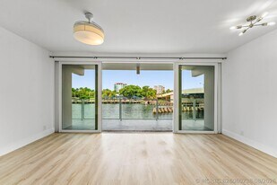 65 SE Spanish Trail in Boca Raton, FL - Building Photo