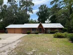 203 Fraser St in Hinesville, GA - Building Photo - Building Photo