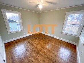 906 E Lee Rd in Taylors, SC - Building Photo - Building Photo