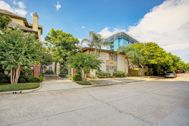 The Revere at River Oaks in Houston, TX - Building Photo - Building Photo