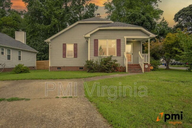 235 Abingdon Cir in Suffolk, VA - Building Photo - Building Photo