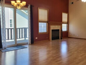 1048 Rockport Dr in Carol Stream, IL - Building Photo - Building Photo