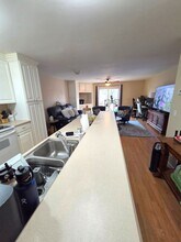 4 Smithfield Rd in North Providence, RI - Foto de edificio - Building Photo