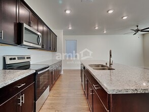 80 Cabaletta Ln in Henderson, NV - Building Photo - Building Photo