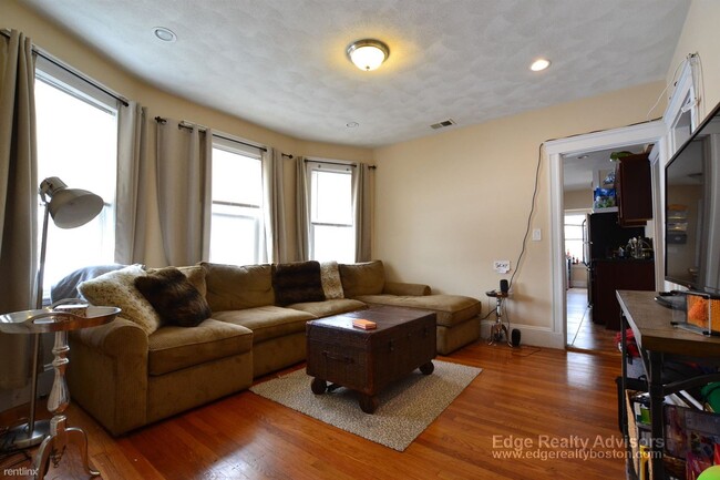 135 Nottinghill Rd in Boston, MA - Building Photo - Building Photo