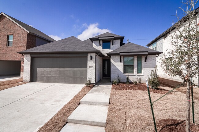 property at 5403 Big Thicket Ln