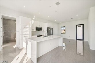 4402 E 19th St in Lehigh Acres, FL - Building Photo - Building Photo