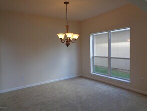 682 Candlebark Dr in Jacksonville, FL - Foto de edificio - Building Photo