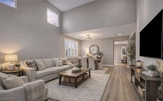 2713 Sweet Willow Ln, Unit 2 in Las Vegas, NV - Building Photo