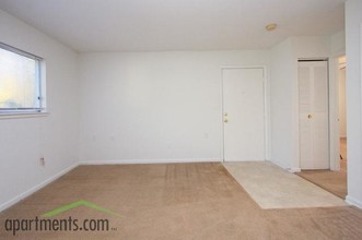 Stonewood Apartments in Durham, NC - Building Photo - Interior Photo