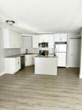 8207 Sun Spring Cir in Orlando, FL - Building Photo - Building Photo