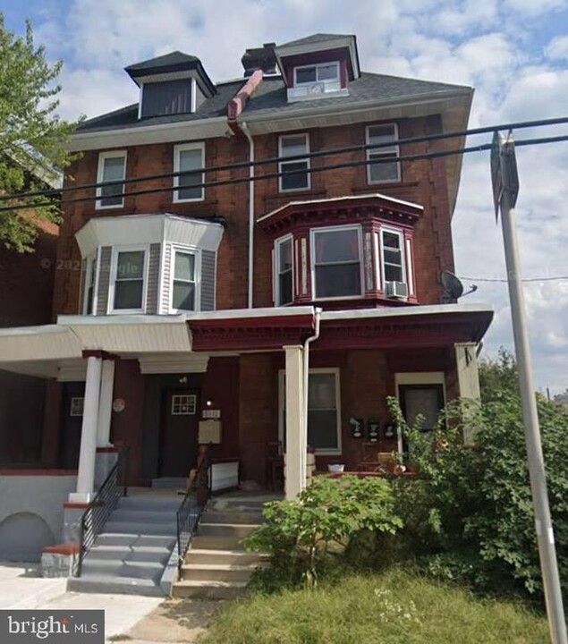 5114 Springfield Ave in Philadelphia, PA - Building Photo