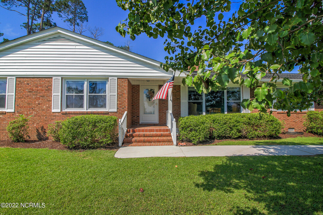 132 Shore Dr in Beaufort, NC - Building Photo