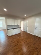117 Rome Ave, Unit 1 in Providence, RI - Foto de edificio - Building Photo
