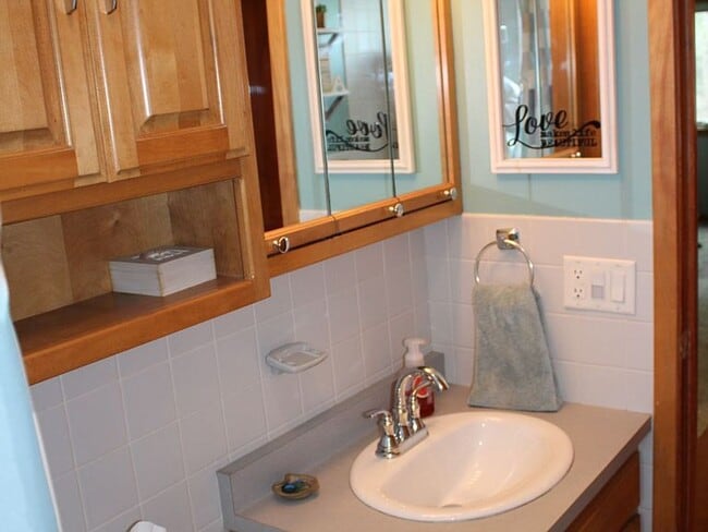 432 1st St in Hudson, IA - Building Photo - Building Photo