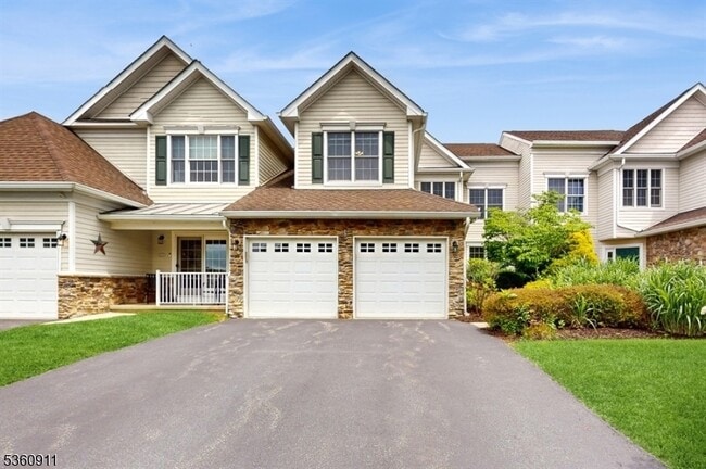 104 Briar Ct in Hamburg, NJ - Building Photo - Building Photo