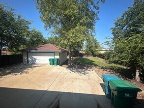 111 S Wood St in Ferris, TX - Building Photo - Building Photo